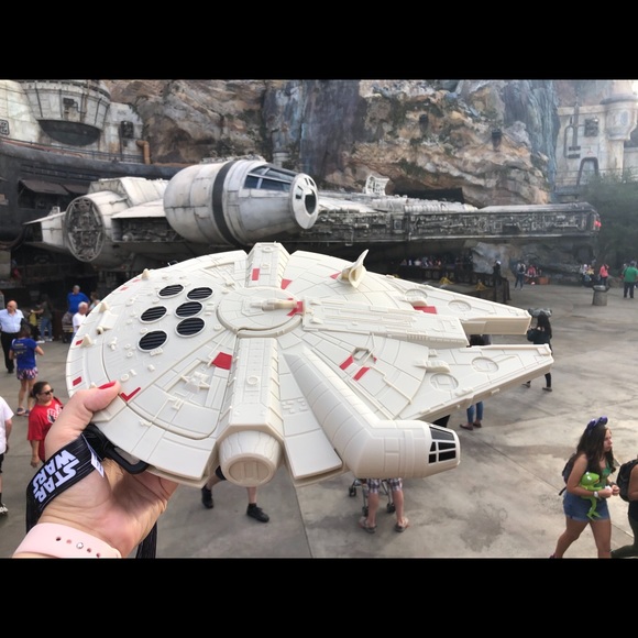Star Wars Accessories - ๐คฉ๐ช Millennium Falcon Souvenir Popcorn Holder! Star Wars Accessories - ๐คฉ๐ช Millennium Falcon Souvenir Popcorn Holder!